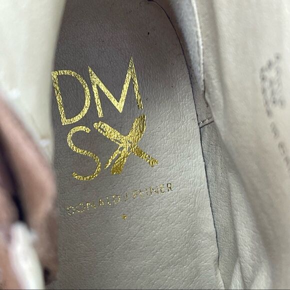 Donald J. Pliner Annie Suede Booties Tan Size 8.5 - Picture 11 of 11